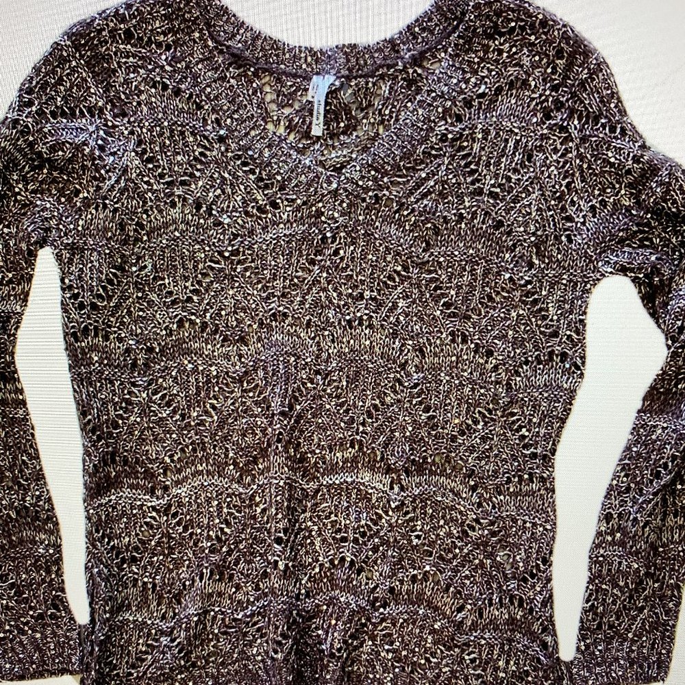 NWT~Studio Y Glitter V Neck Pullover sweater-Sz Lg